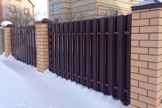 Забор из евроштакетника в шахматном порядке 30 метров фото в Шаховской