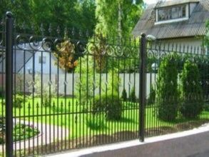 Кованые заборы на ленточном фундаменте 80 метров фото в Шаховской